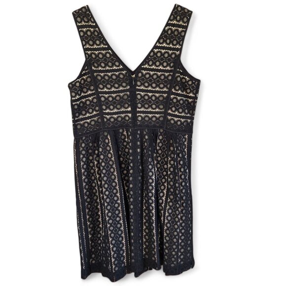 Ann Taylor Loft Black Lace Dress Nude Lining Sleeveless V-Neck Knee-Length 12 - Picture 2 of 9